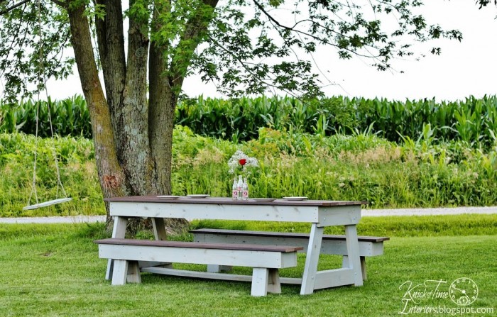 Handmade-Wooden-Picnic-Table-via-Knick-of-Time-knickoftimeinteriors.blogspot.com_