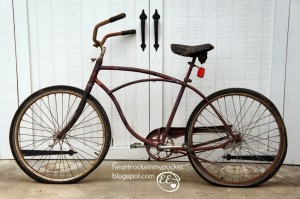 Antique, Repurposed and Salvaged Vintage Home Decor link party via Knick of Time @ knickoftimeinteriors.blogspot.com Old Schwinn Bicycle