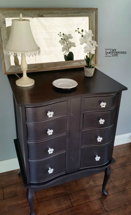 Repurposed Desk Dressing Table - featured at KnickofTime.net - Talk of the Town Link Party