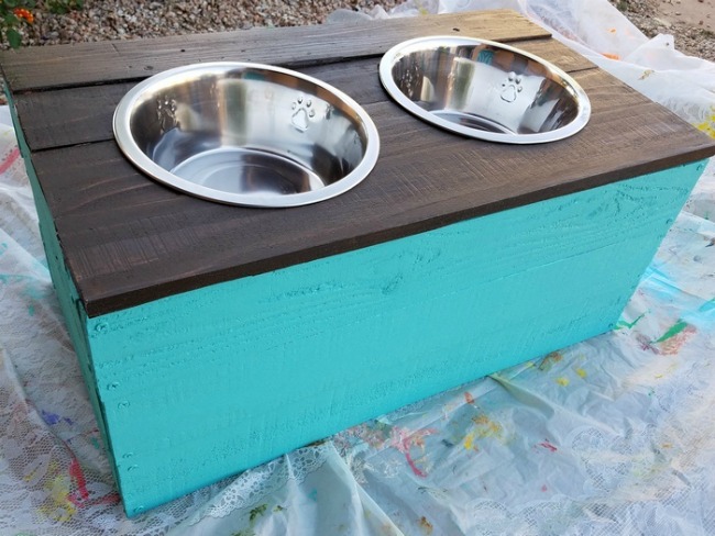 how-to-make-a-dog-food-stand