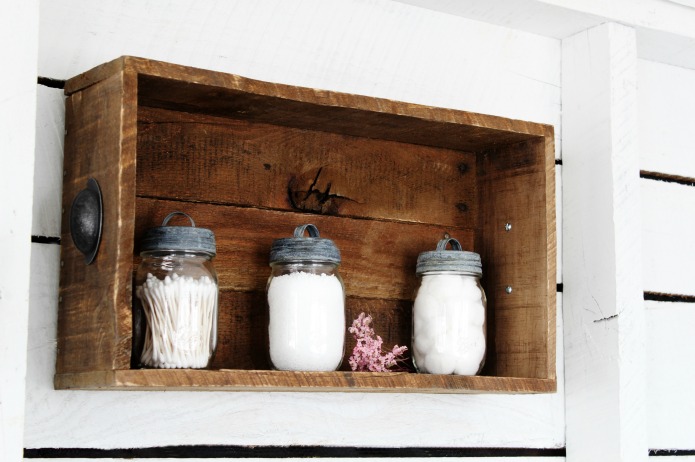 Farmhouse Projects That Multi-Task | This rustic DIY drawer can be used as a centerpiece, or hung on a wall as a shelf | www.knickoftime.net