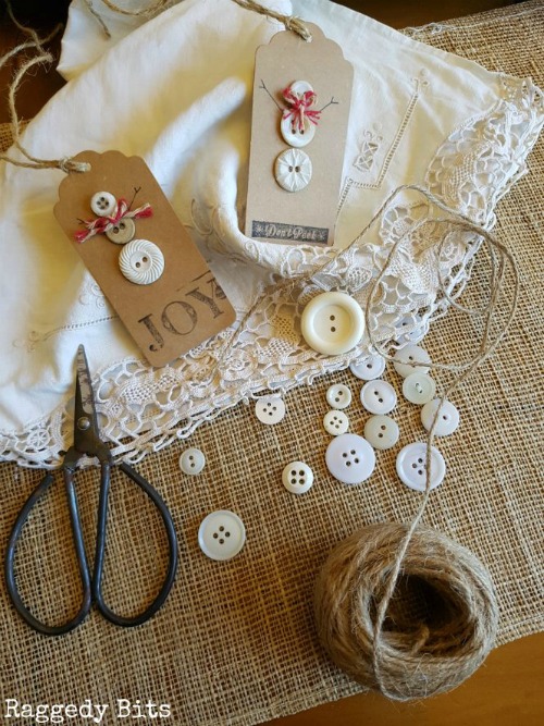 Vintage Button Snowman Christmas Tags