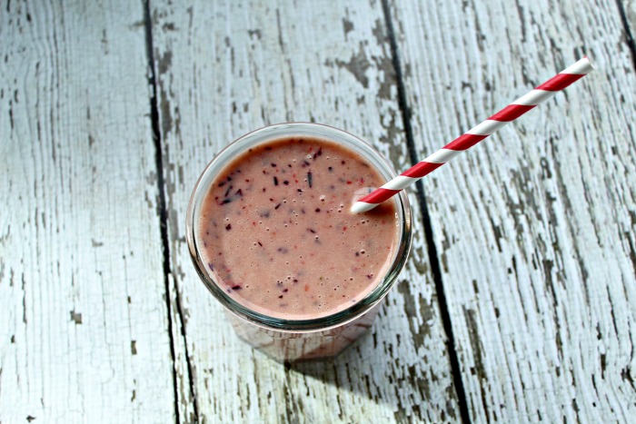 Fight high blood pressure with this breakfast smoothie that tastes amazing and is loaded with the potassium which reduces the effects of sodium in the body.