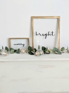Simple Framed Glass Holiday Floating Signs Northern Feeling